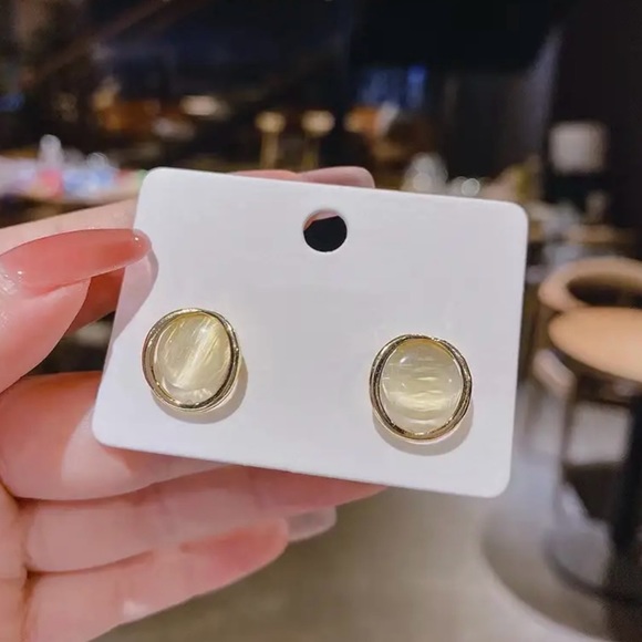 Silver 925 Stud Earrings - Picture 1 of 3